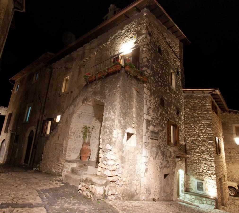 Lelive Bed And Breakfast Sermoneta Buitenkant foto