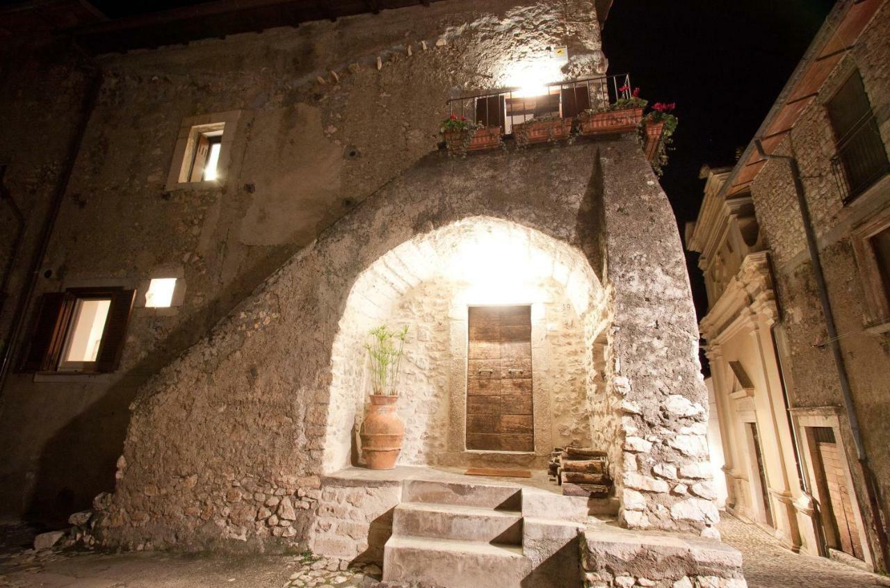 Lelive Bed And Breakfast Sermoneta Buitenkant foto